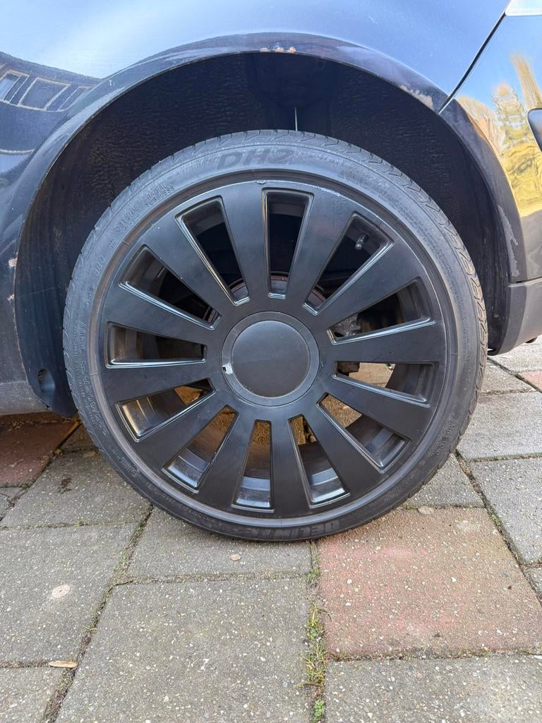 18 Inch 5x100 velgen + banden., Auto diversen, Wieldoppen, Ophalen of Verzenden, Zo goed als nieuw