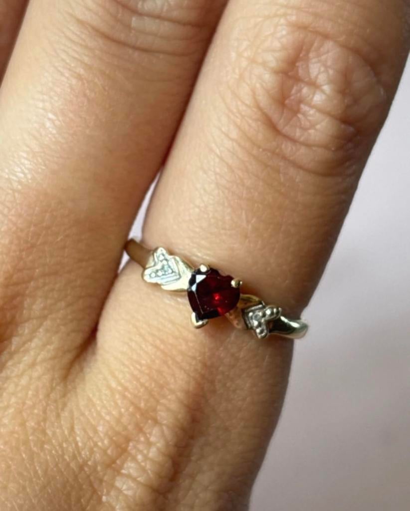 Vintage 9k Gouden Ring met Granaat en Diamantjes - Maat 17.6, Gebruikt, Verzenden, 17 tot 18, Met edelsteen