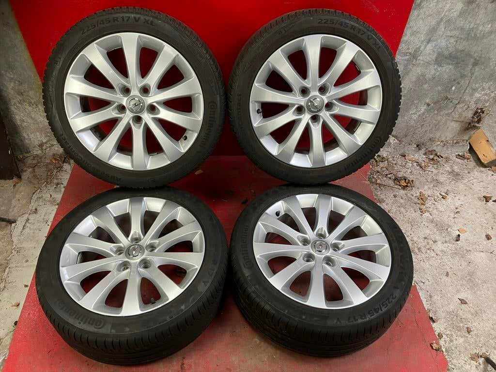 Lichtmetalen velgen Opel Zafira, Astra, Meriva 225/45R17, Auto-onderdelen, Banden en Velgen, Banden en Velgen, All Season, 17 inch