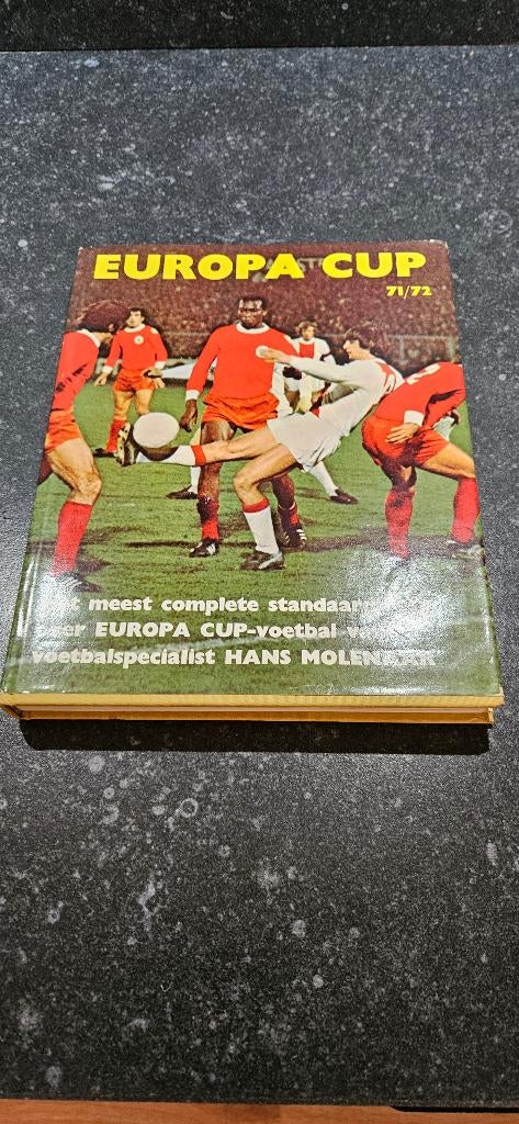 Europa Cub 71-72, Gelezen, Ophalen of Verzenden, Balsport, Hans Molenaar