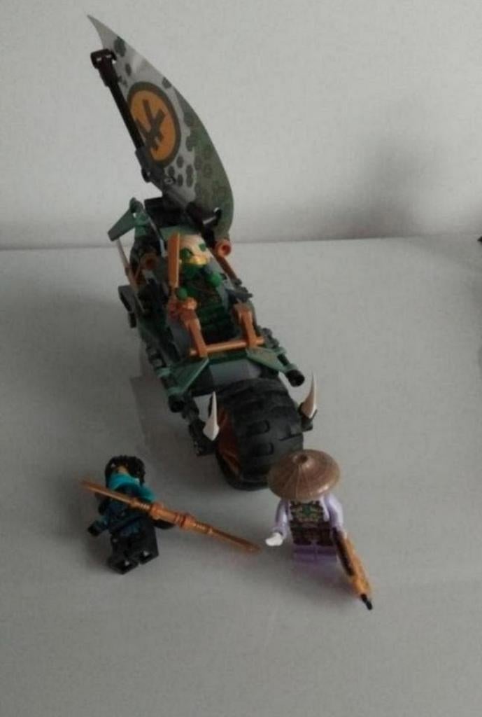 LEGO 71745 Lloyd's Jungle Chopper Bike

Prijs 5 Interesse, Ophalen of Verzenden