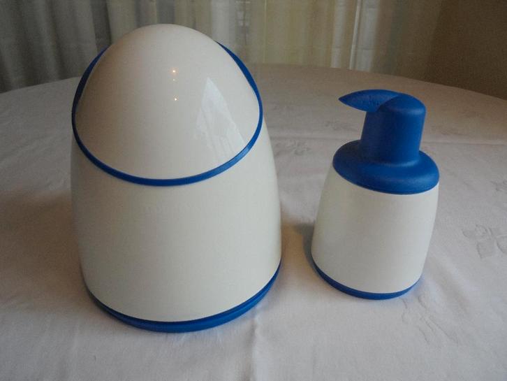 tupperware handpompje en Bijdehandje Oceano, Huis en Inrichting, Keuken | Tupperware, Gebruikt, Bak of Kom, Blauw, Wit, Ophalen of Verzenden