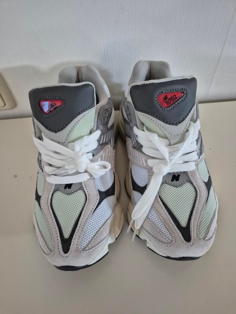 Schoenen New Balance 9060 , unisex maat 39,5, Ophalen of Verzenden, Zo goed als nieuw