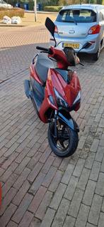 GTS Sirroco E5 glansrood scooter, Fietsen en Brommers, Snorfietsen en Snorscooters, Ophalen, Benzine, Overige merken