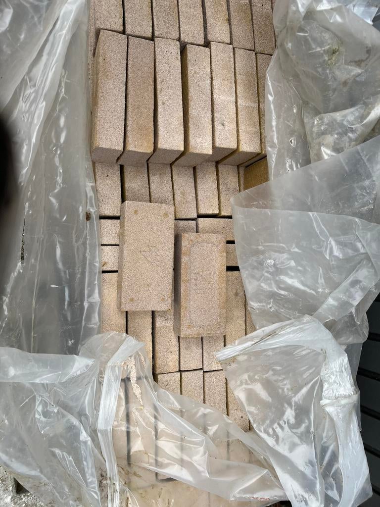 Stemen keimsteen, Ophalen, Nieuw, Bakstenen