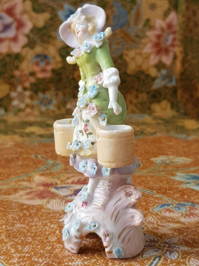 Mooi antiek beeldje uit Engeland van een vrouw 11,3 cm. 1900, Ophalen of Verzenden