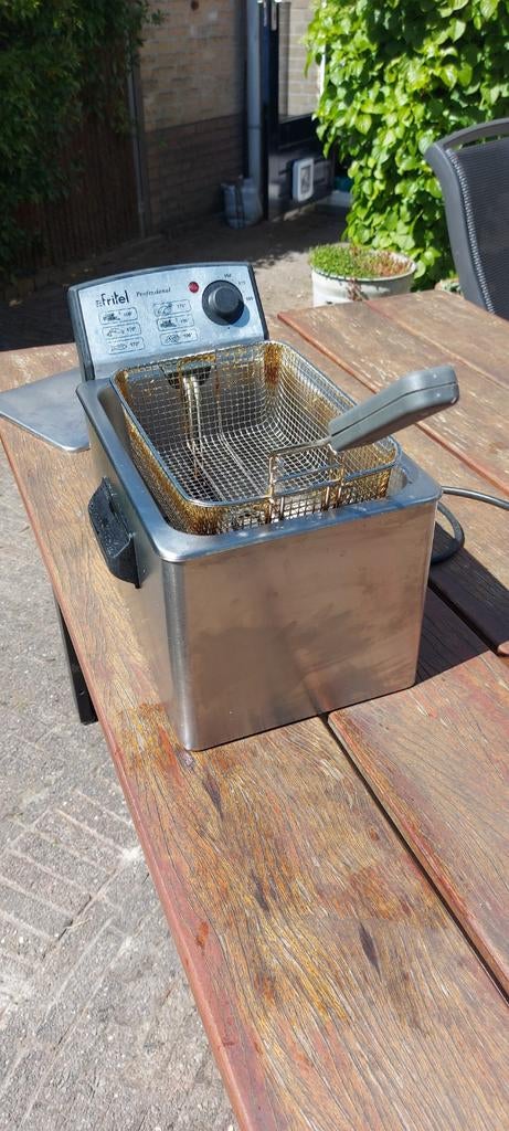 Fritel Professioneel Frituurpan - Gebruikt, 3 tot 4 liter, Ophalen, Gebruikt, Uitneembare binnenpan