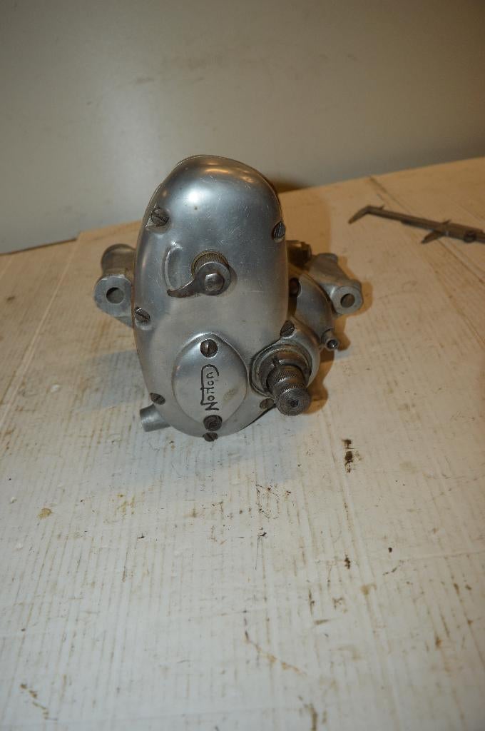 triumph-ariel-bsa-norton-viliers-ajs-royal enfield-velocette, Ophalen of Verzenden