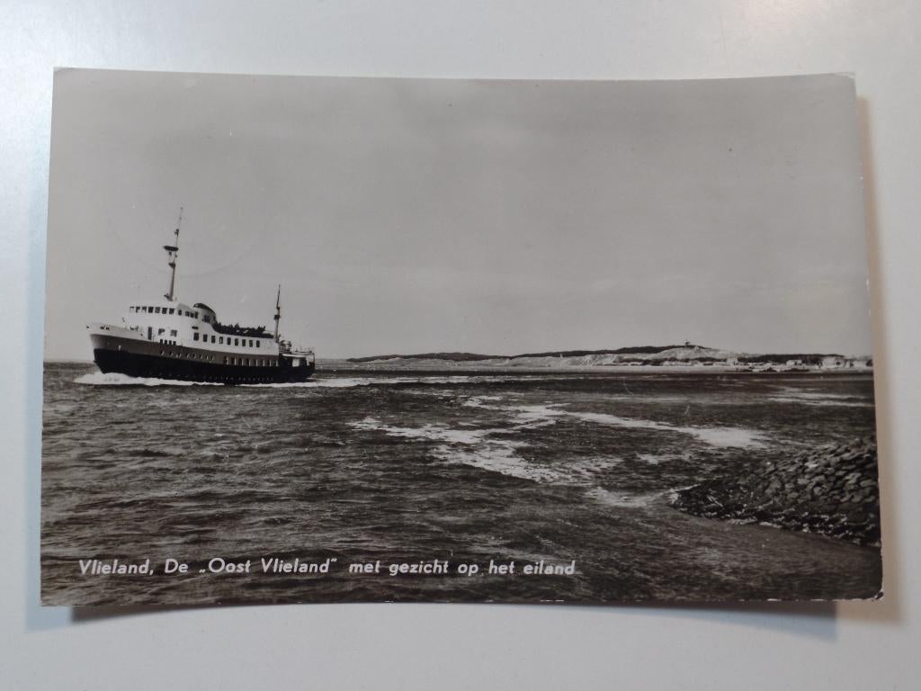 Vlieland 19, Verzamelen, Ansichtkaarten | Nederland, Verzenden, 1940 tot 1960, Gelopen, Waddeneilanden