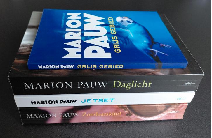 4 thrillers van Marion Pauw, o.a. Zondagskind, Boeken, Thrillers, Gelezen, Nederland, Ophalen of Verzenden