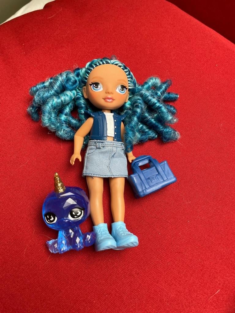Rainbow High Littles S1 Sapphire Bradshaw met accessoire, Ophalen of Verzenden