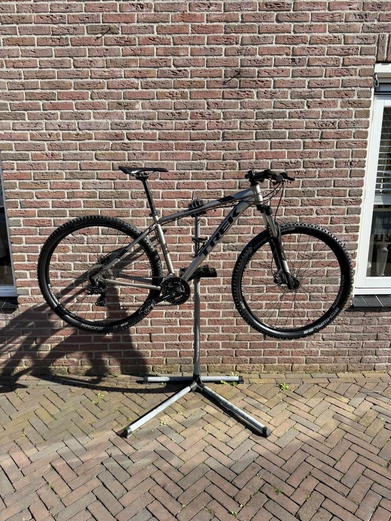 Trek Marlin 5 Mountainbike 29 inch (L), Fietsen en Brommers, Ophalen, Gebruikt, Hardtail, 45 tot 49 cm