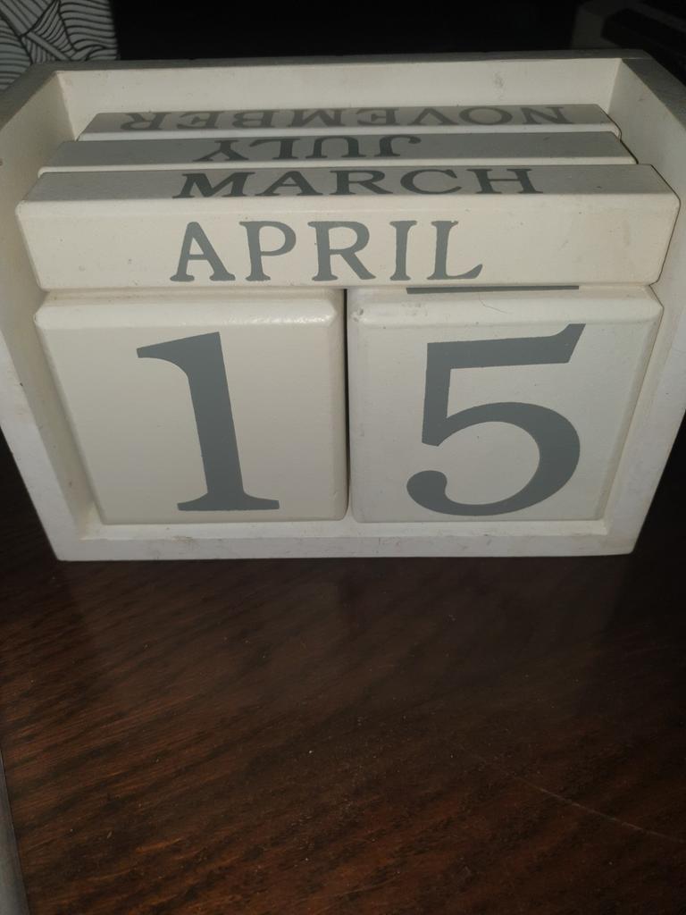 Houten kalender blokken, Ophalen