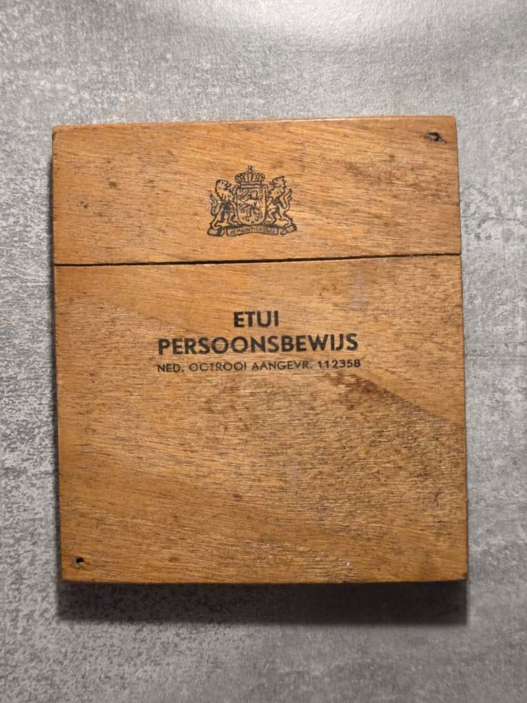 Houten etui persoonsbewijs, Verzamelen, Militaria | Tweede Wereldoorlog, Ophalen, Nederland