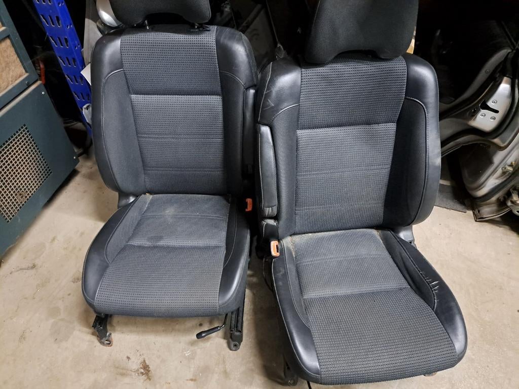 Subaru interieur, stoelen, kastjes etc voor meerdere types, Auto-onderdelen, Interieur en Bekleding, Subaru, Gebruikt, Ophalen of Verzenden