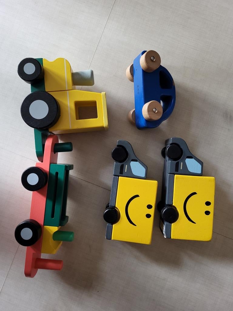 Houten auto's en trein, Ophalen of Verzenden