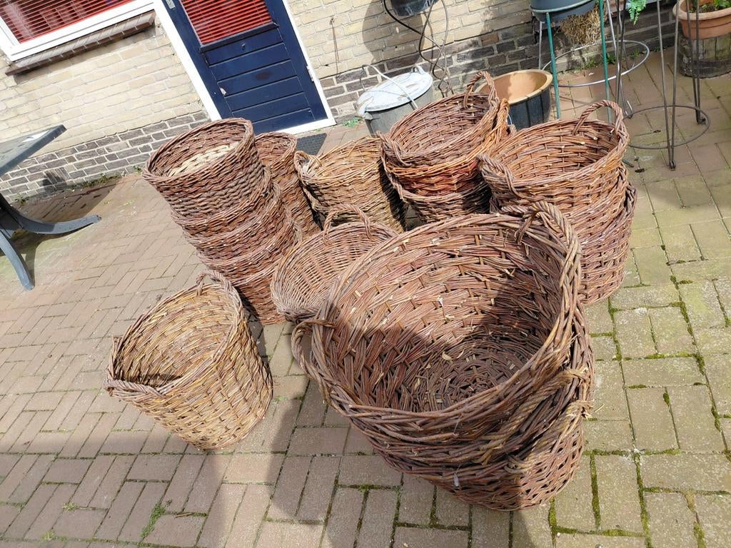 21 Wilgentenen Manden in Diverse Maten, Ophalen