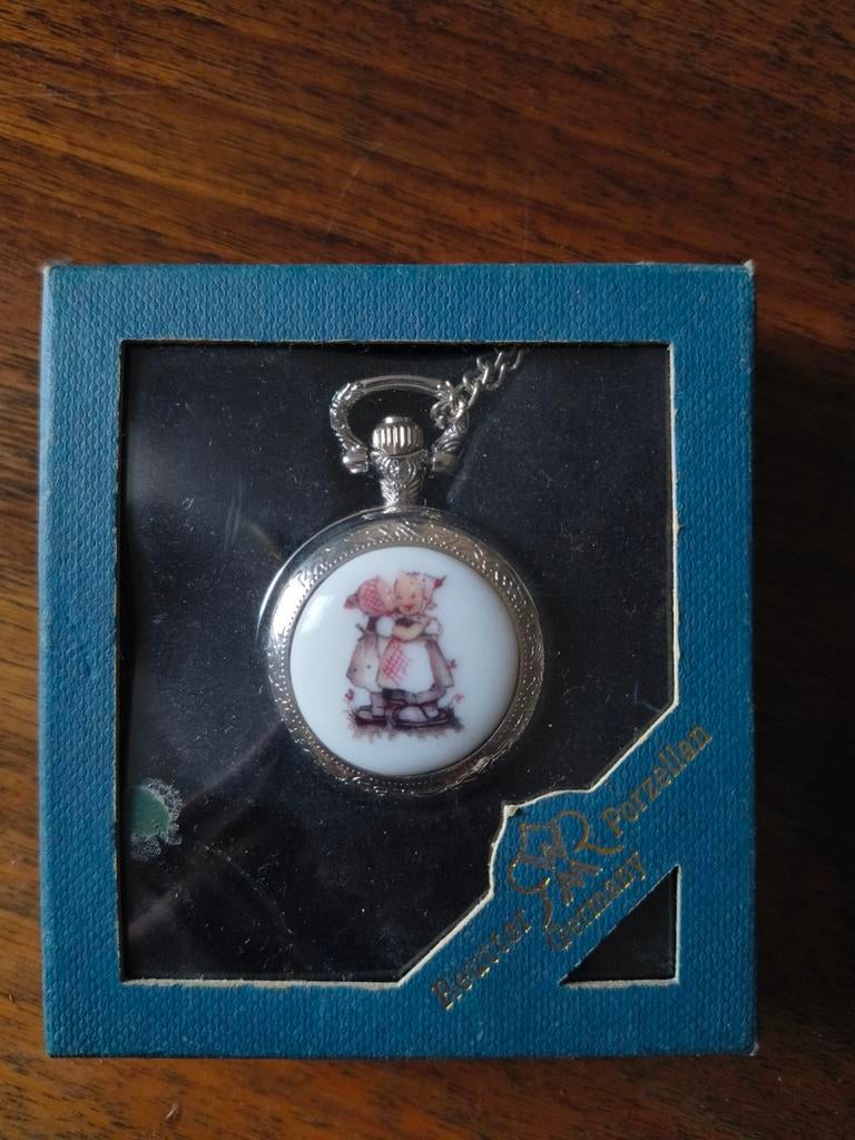Reutter Porzellan Germany klokje, Overige merken, Zakhorloge, Ophalen of Verzenden, Met ketting