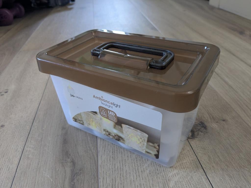 24x led waxinelichtjes NIEUW, Huis en Inrichting, Woonaccessoires | Kandelaars en Kaarsen, Kunststof, Nieuw, Ophalen of Verzenden