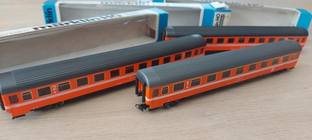 3 Märklin ÖBB EUROFIMA pers.rtg'n artnr's 2x4167+4149 in ovp, Wisselstroom, Wagon, Ophalen of Verzenden, Zo goed als nieuw