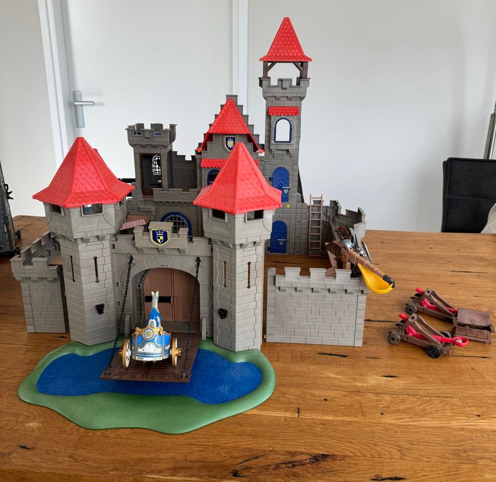 Playmobil kasteel met ophaalbrug, figuren en accessoires, Ophalen, Gebruikt, Los playmobil