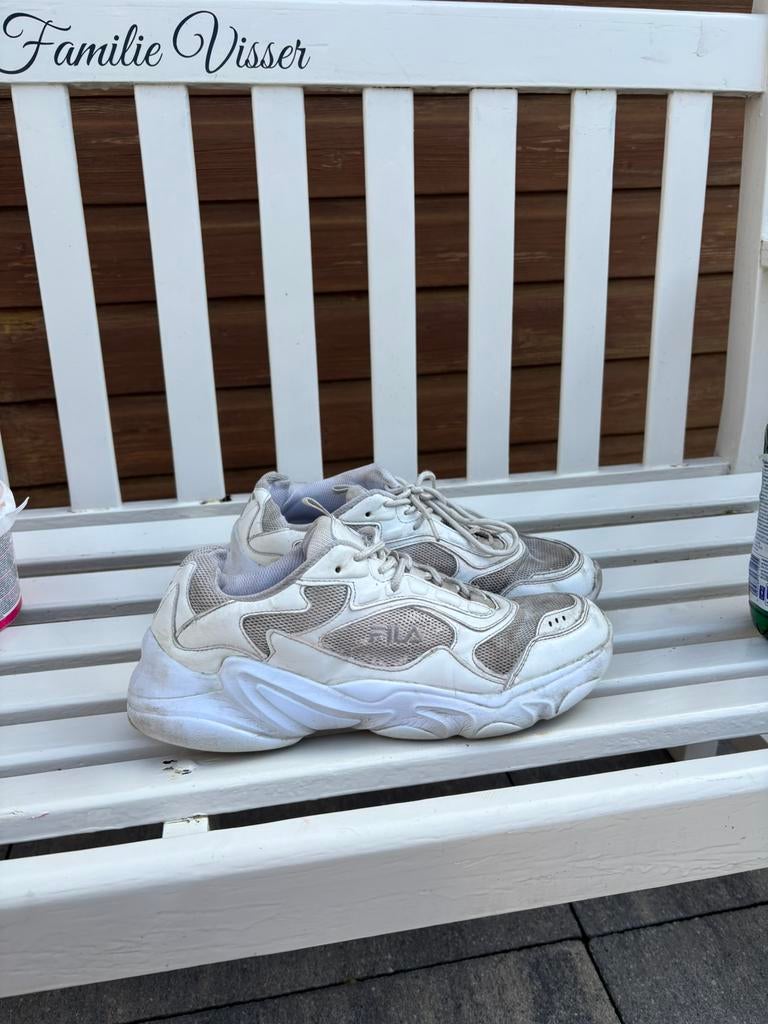 Fila schoenen wit, Wit, Ophalen of Verzenden, Sneakers of Gympen, Zo goed als nieuw