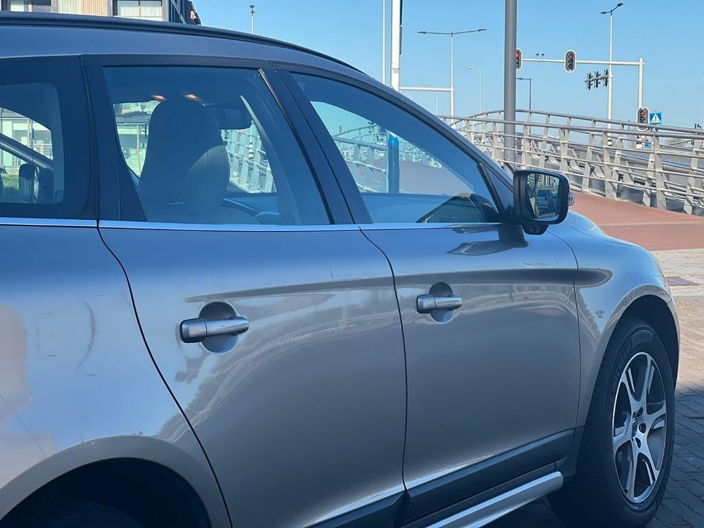 Volvo XC60 T5 Powershift 2011 Grijs, 1800 kg, Beige, 4 cilinders, XC60