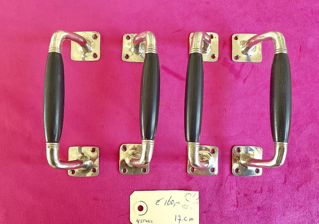 4 Antieke deurgrepen met bakeliet , deur greep, klapdeur, Ophalen of Verzenden