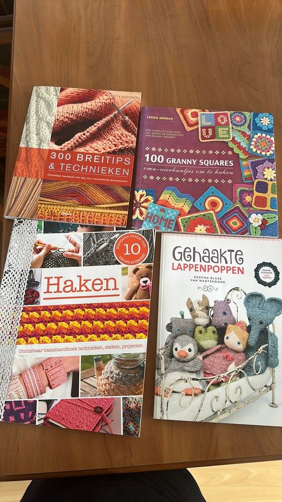 Haken, breien, haakpatronnen, poppenhaken, Boeken, Ophalen of Verzenden, Zo goed als nieuw, Breien en Haken