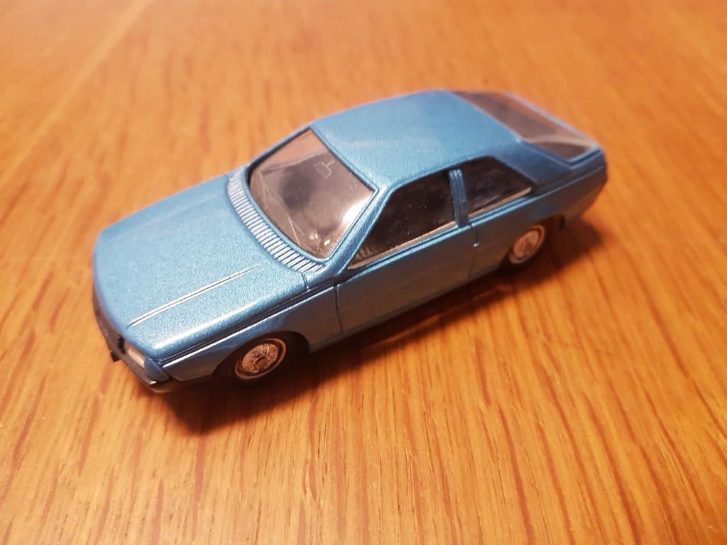 Solido Renault fuego, Hobby en Vrije tijd, Modelauto's | 1:43, Ophalen of Verzenden, Zo goed als nieuw, Auto, Solido