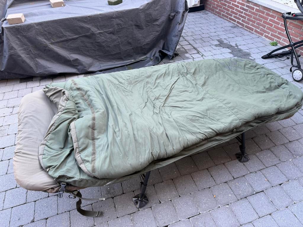 Nash Indulgence 6-Leg Sleep System met USB + hoeslakentje, Watersport en Boten, Hengelsport | Karpervissen, Gebruikt, Overige typen