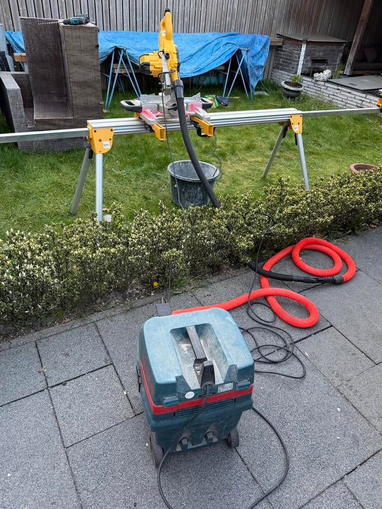 Bosch profesonele bouw stofzuiger zeer krachtig, Ophalen, Variabele snelheid, Overige typen, Gebruikt