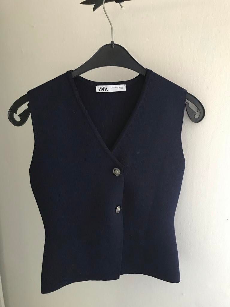 Donkerblauw mouwloos gilet met zilverkleurige knopen, Kleding | Dames, Ophalen of Verzenden, Zo goed als nieuw, Maat 38/40 (M)