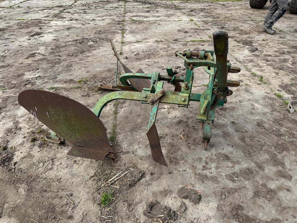 Degelijke ploeg voor grondbewerking, Ophalen