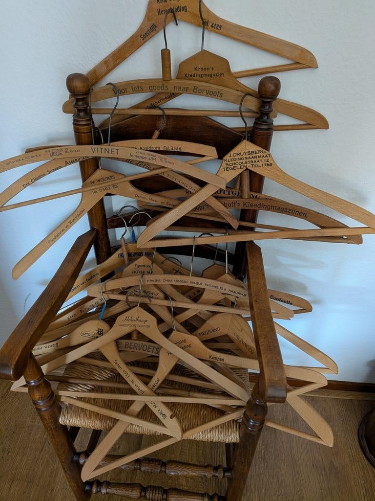 houten  antieke kledinghangers, Antiek en Kunst, Ophalen