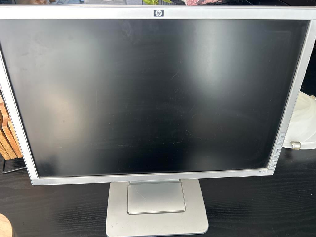 HP w19 LCD Monitor - 19 inch, Computers en Software, Monitoren, Ophalen, Gebruikt