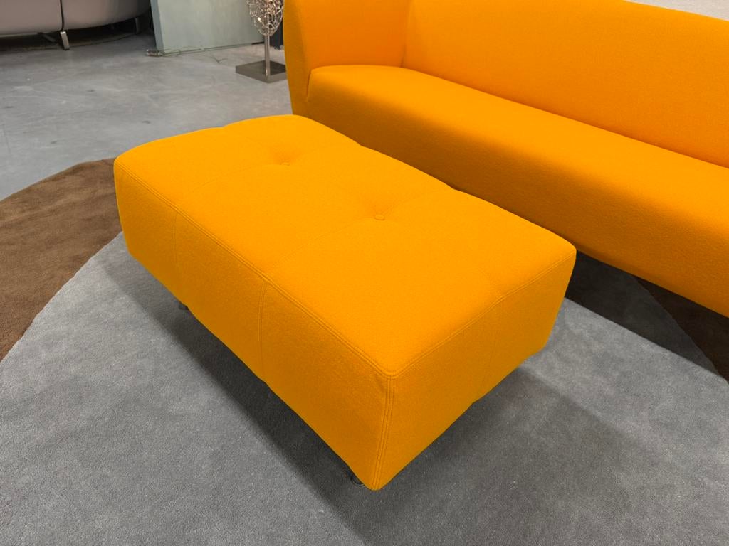 Nieuw Gelderland 6111 Voetenbank oranje stof Design poef, Nieuw, Ophalen of Verzenden, Gelderland, Stof