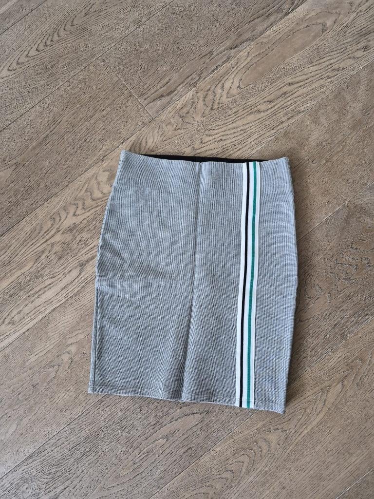 Rok Stradivarius maat 36 dames - grijs, Ophalen of Verzenden, Zo goed als nieuw, Maat 36 (S), Grijs