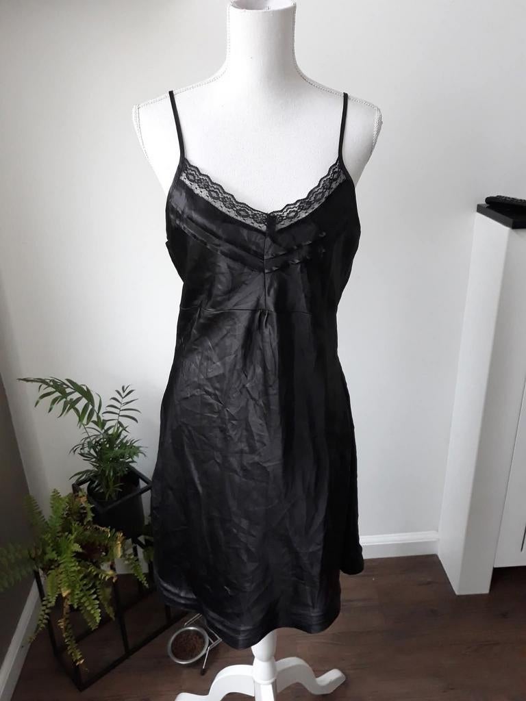 Nachthemd kanten rand voorpand verstelbare spaghetti bandjes, Ophalen of Verzenden, Zwart, Nachtkleding