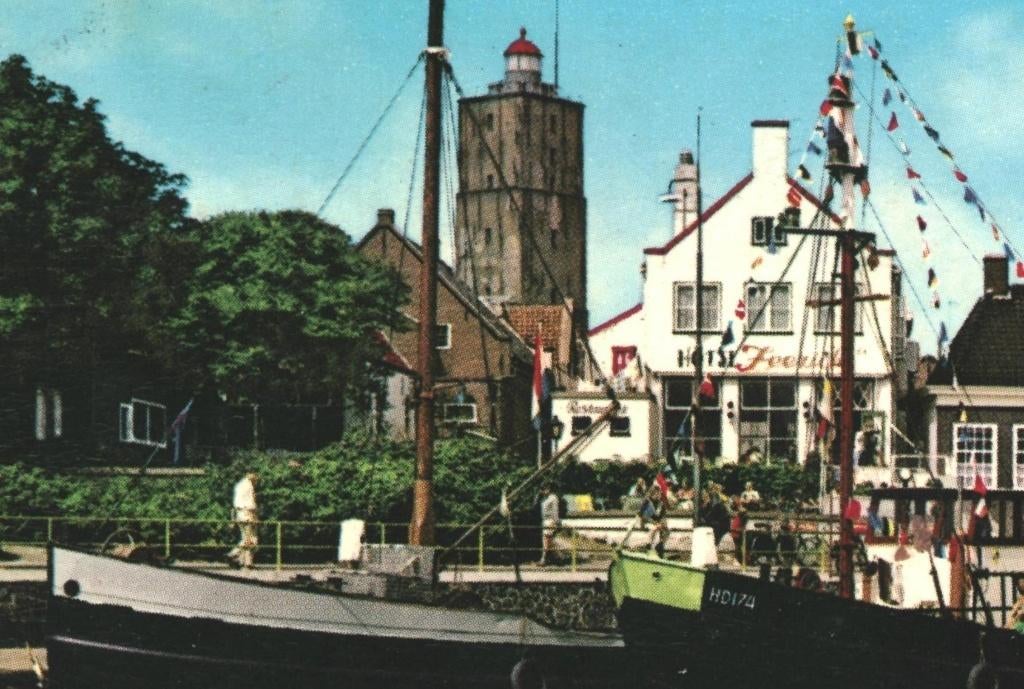 992194 Terschelling 1967 Haven .Postzegel gedeeltelijk verw, Verzamelen, Ophalen of Verzenden, 1960 tot 1980, Gelopen, Waddeneilanden