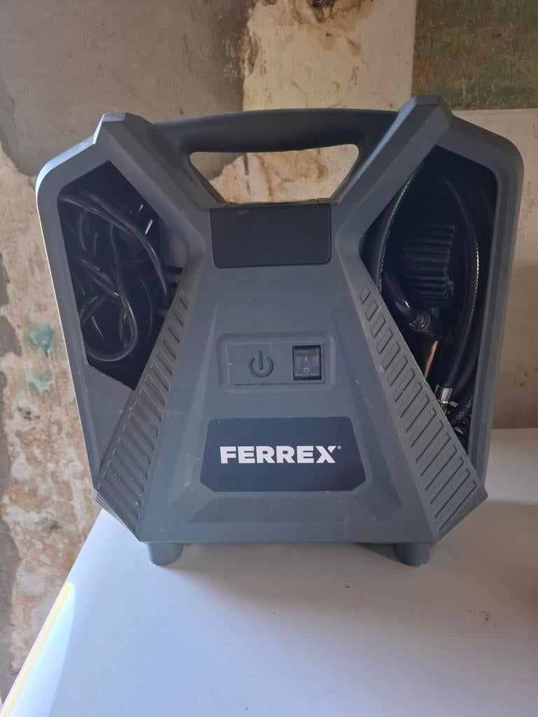 Goed werkende compressor, Doe-het-zelf en Verbouw, Compressors, Ophalen, 6 tot 10 bar, Zo goed als nieuw, Minder dan 200 liter/min