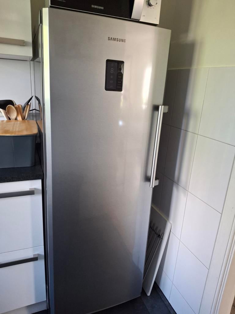 Grote Samsung koelkast RVS, Witgoed en Apparatuur, Koelkasten en IJskasten, Ophalen, Zonder vriesvak, 200 liter of meer, 160 cm of meer