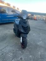 Piaggio zip 4takt brom 80cc, Fietsen en Brommers, Scooters | Piaggio, Ophalen, Maximaal 45 km/u, Zip, Zo goed als nieuw