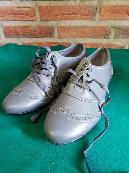 schoenen dames grijs, Kleding | Dames, Schoenen, Ophalen of Verzenden, 'T Olde Gre-j, Info@toldegrej.nl, Endepoelstraat 20f Didam