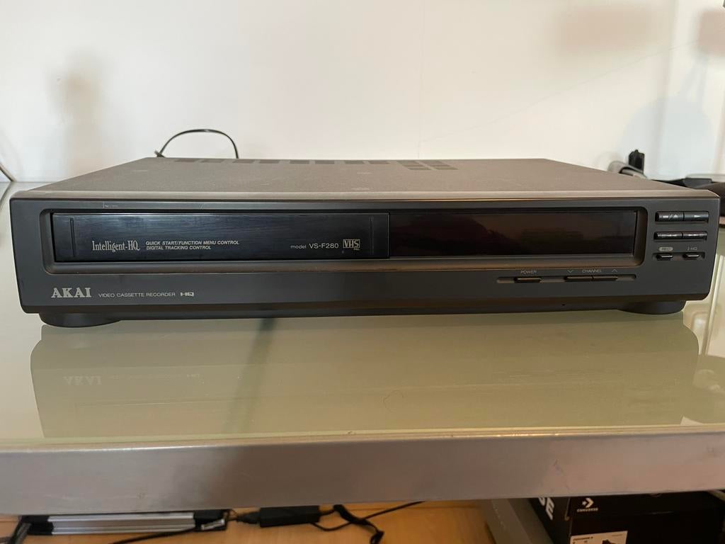 Akai VHS- videorecorder, Ophalen, Gebruikt