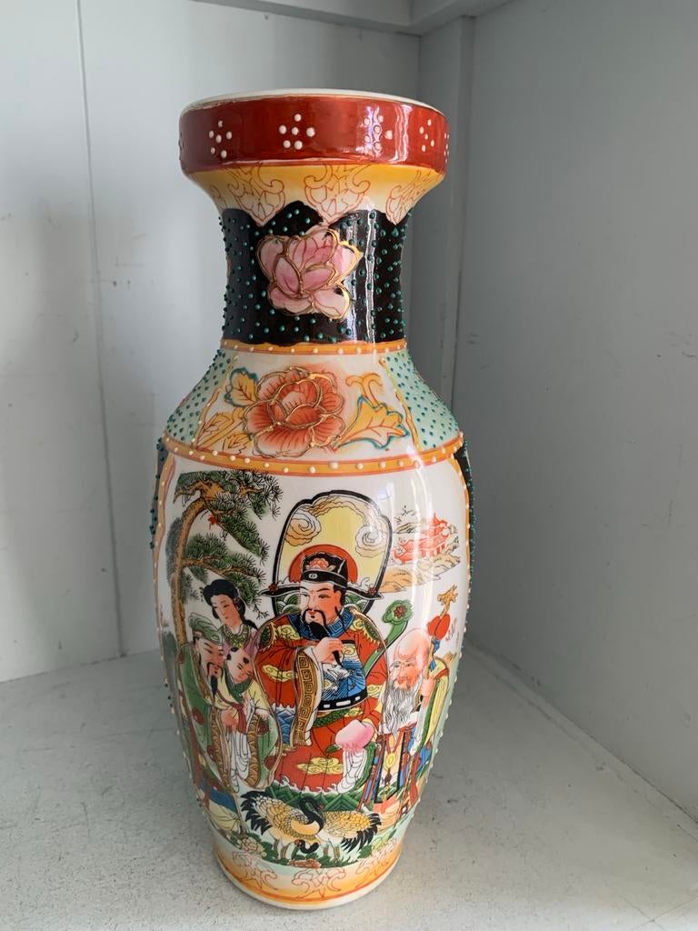 Prachtige Chinese vaas met gedetailleerde decoratie, Ophalen of Verzenden