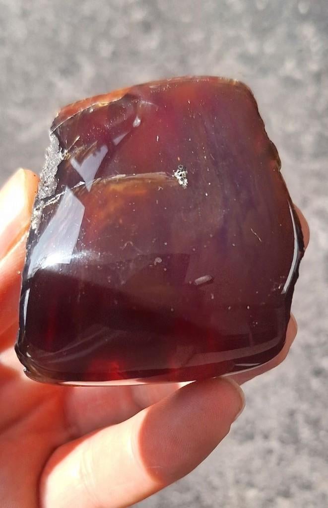 halfgepolijst Indonesisch barnsteen – WAUW!! 42 gram!, Ophalen of Verzenden, Fossiel