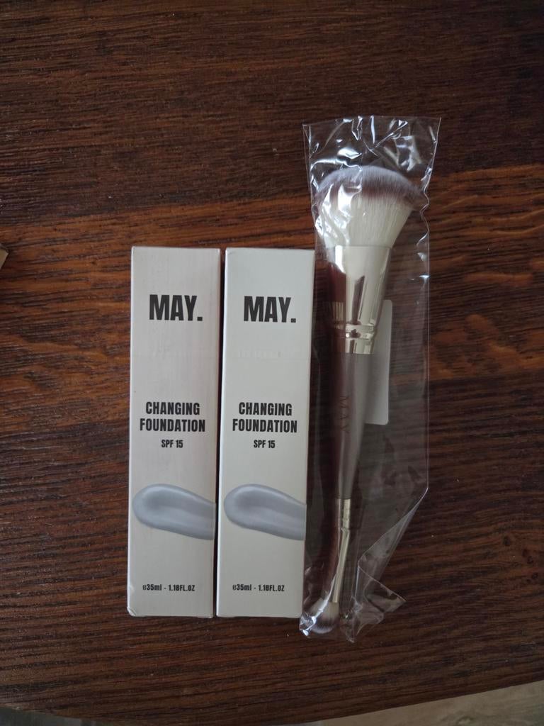 May Cosmetics - 2 x Changing Foundation ( NIEUW ), Ophalen of Verzenden, Nieuw, Gehele gezicht, Camouflage