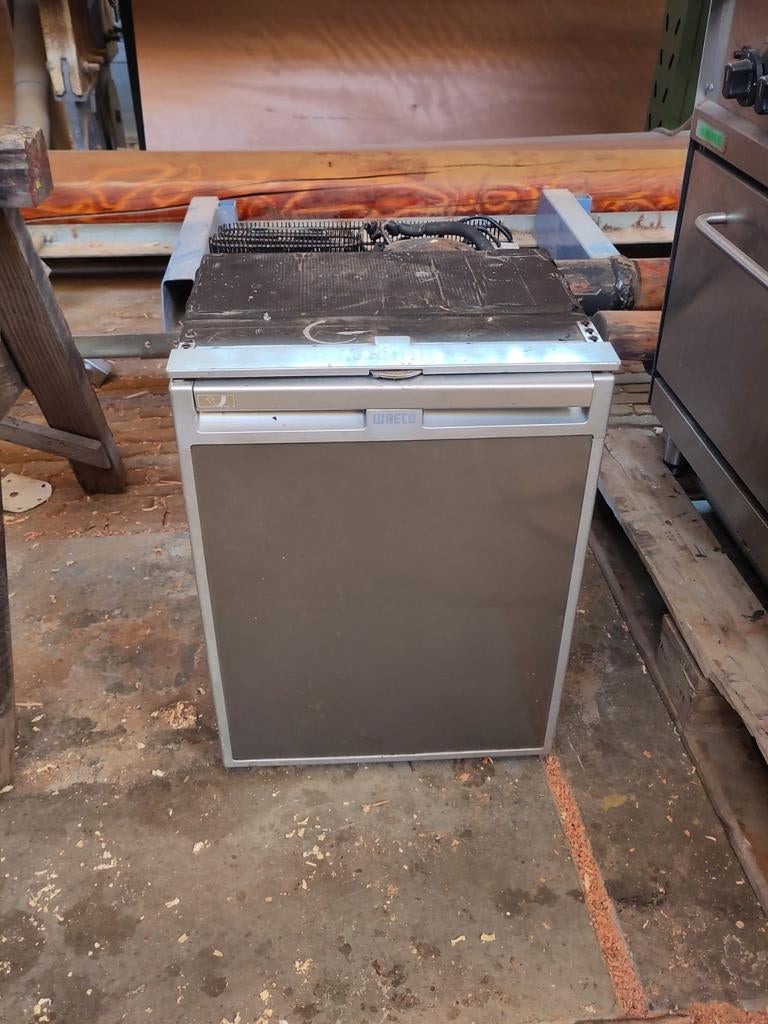 Waeco Koelkast - LPG, 12V & 240V - Ideaal voor Camper/Boot, Minder dan 75 liter, Ophalen of Verzenden, Zonder vriesvak, Minder dan 85 cm