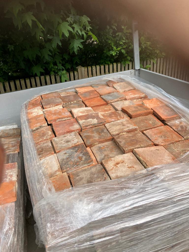 Antieke terracotta tegels. Voor info BELLEN 0474220705, Ophalen